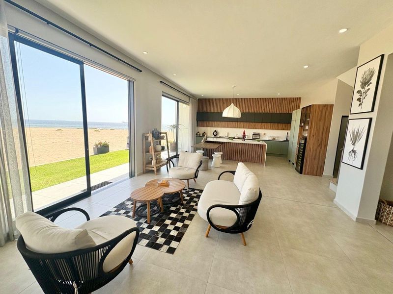 stylish 5 bedrooms Townhouse to Rent in Dolphin Beach - Photo 3