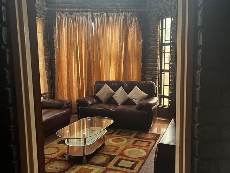 House for Sale in Madadeni, Newcastle, KZN - Photo 2