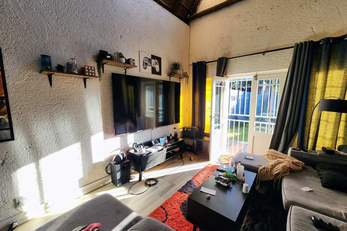 Self-Funding Investment: Dual-Living Riviera Gem with R30,000 Income to Cover Your Bond - Photo 4
