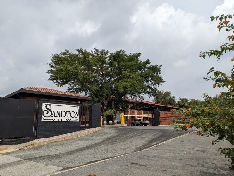 Prime 113sqm Office with Ample Parking in a Secure Complex in Kensington B, Randburg - Photo 2