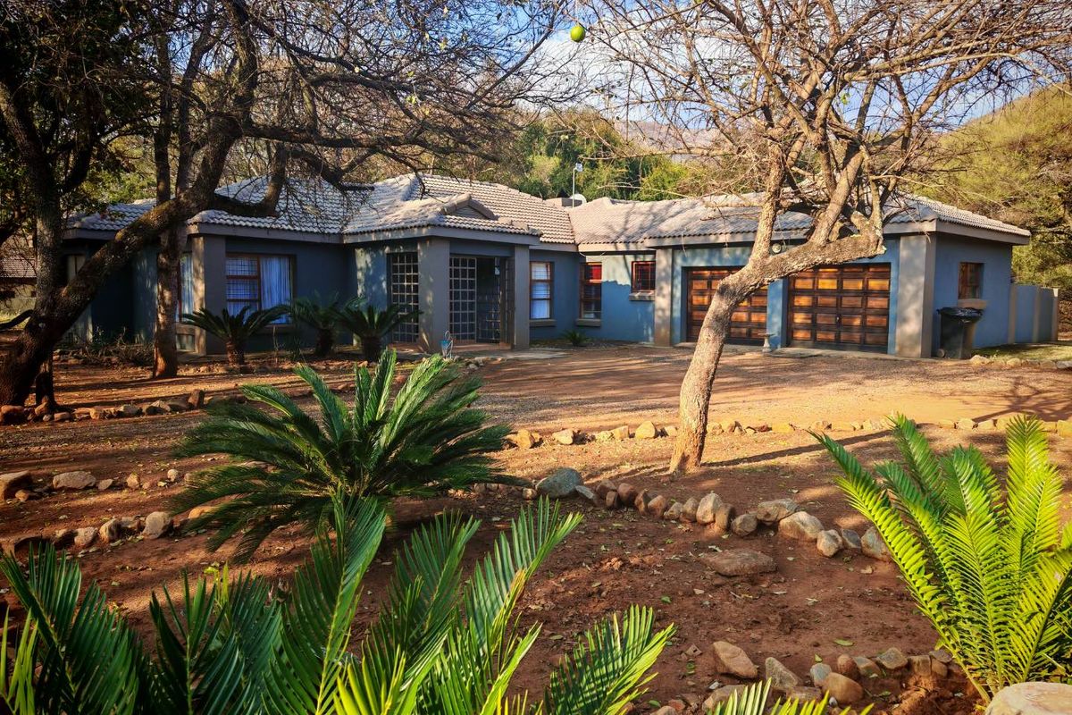 Charming River Front Home For Sale - Photo 2