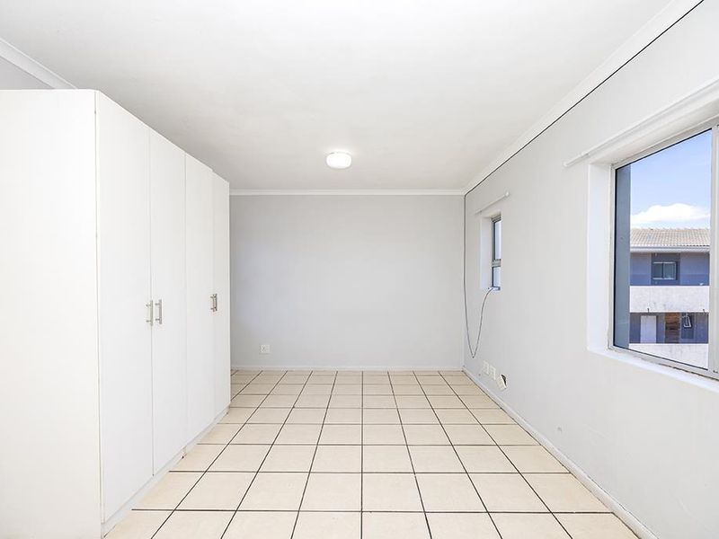 Studio Living with 24-Hour Security & Secure Parking in The Square on Tenth - Photo 7