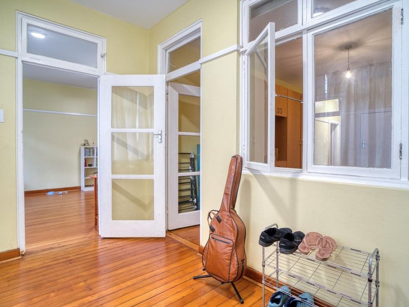 Charming Glenwood Apartment with Art Deco Flair and Hardwood Floors! - Photo 9