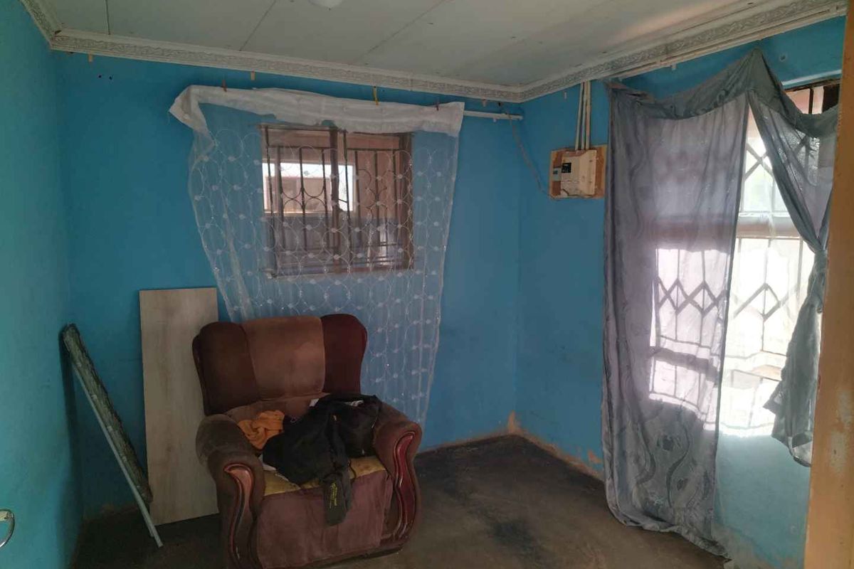 3 bedrooms house for sale in Soshanguve East - Photo 4