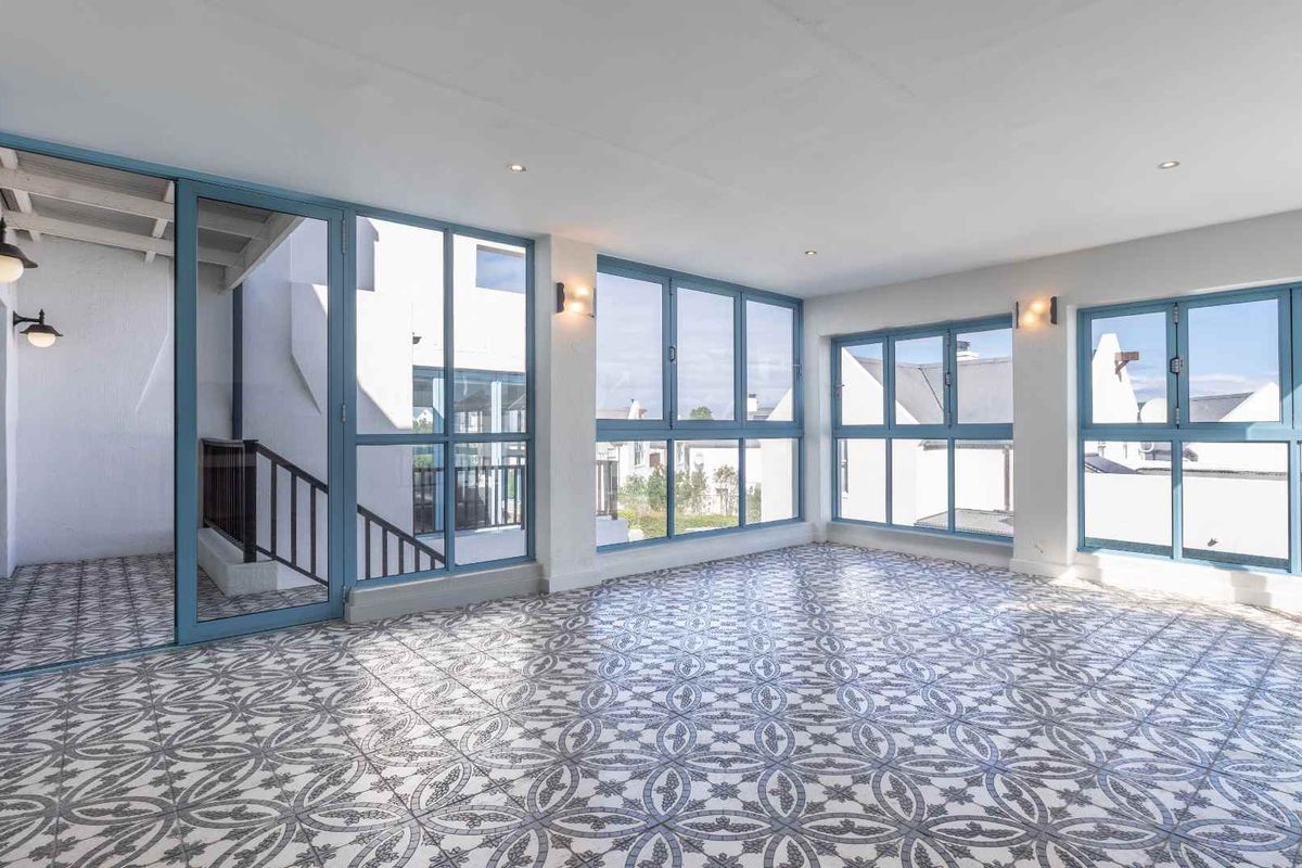 4 Bedroom Home To Rent In Big Bay - Photo 2