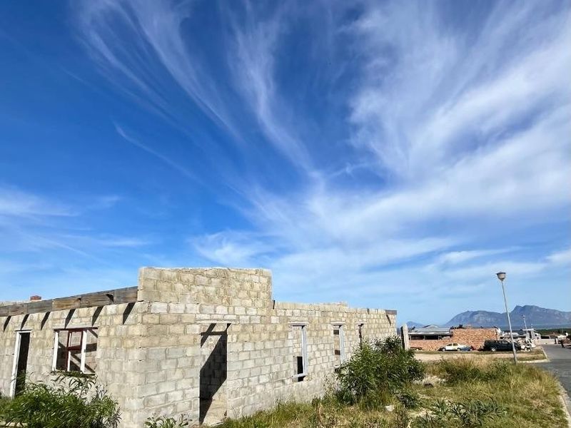 Unfinished Hawston Home: Your Coastal Customisation Opportunity - Photo 3