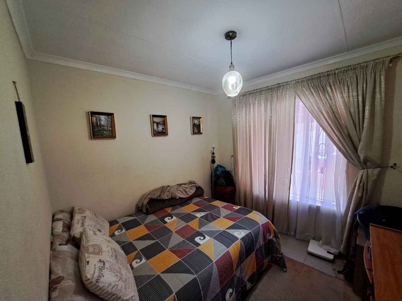 3 bedroom House for sale in Naturena - Photo 7