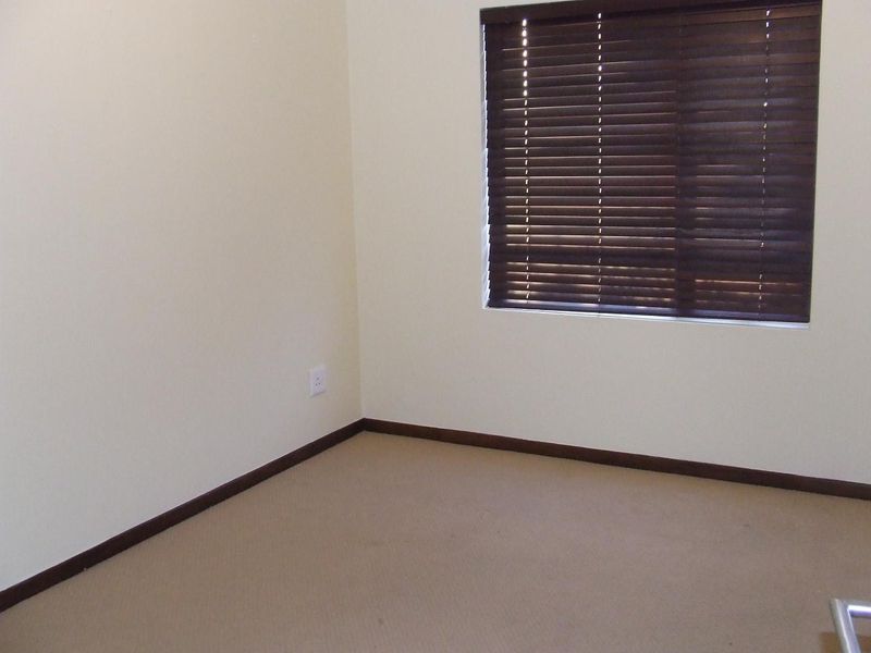 1-Bedroom Loft, 1-Bathroom apartment for rent in Jackal Creek Golf Estate R7500 Available Immediately - Photo 6