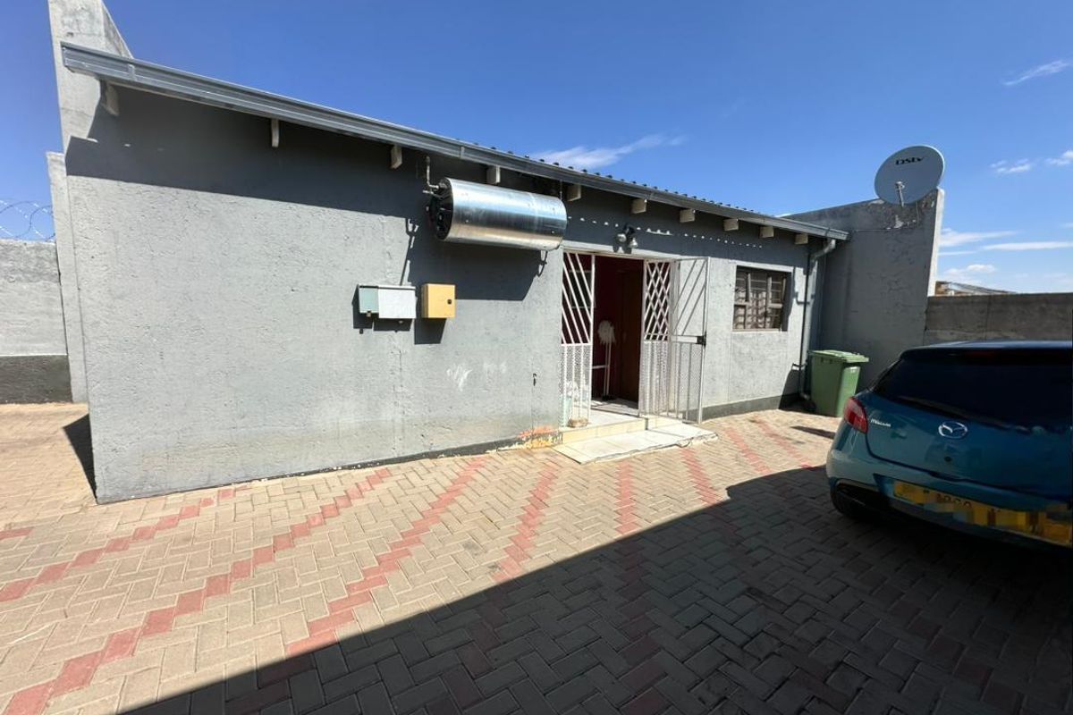 MODERN HOME FOR SALE IN OTJOMUISE - Photo 4