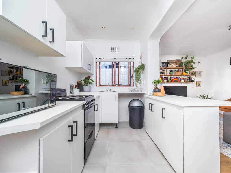 Delightful heritage cottage in the heart of Upper Woodstock - Photo 5