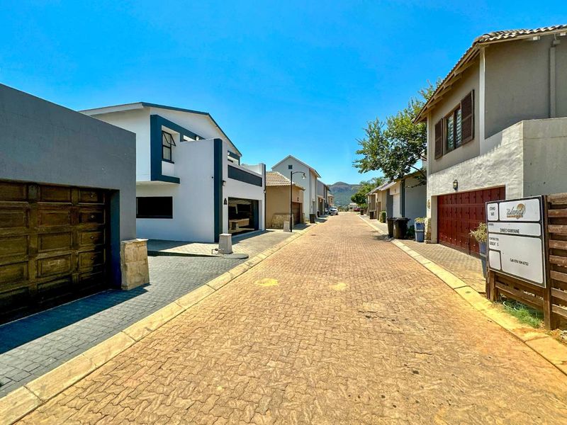 Weekend Getaway or Family Home? Why Not Both! - Photo 4