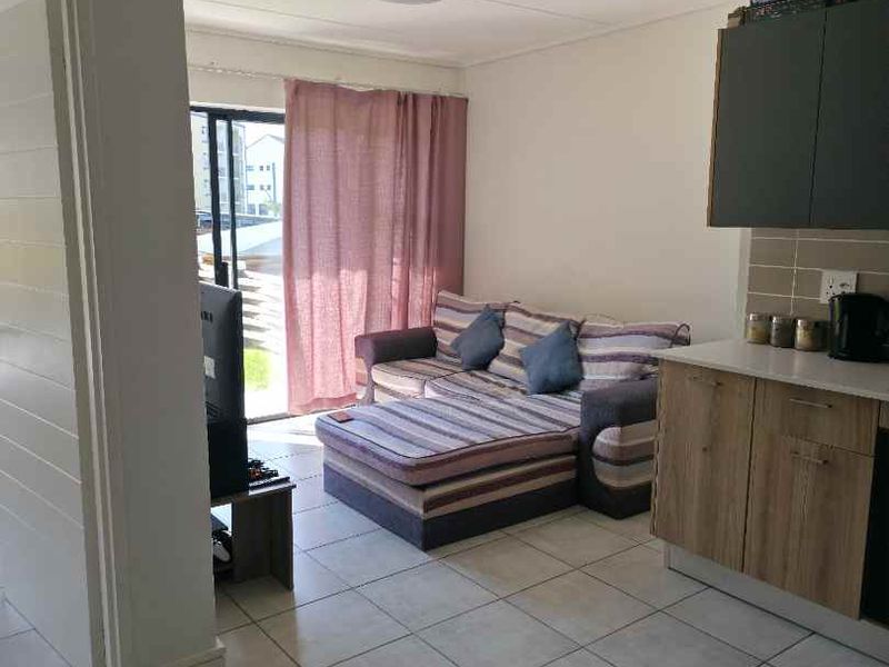 One Bedroom Garden Unit to Let in Linbro Park - Photo 6