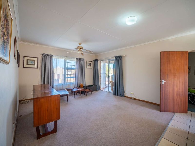 Charming 2-Bedroom Townhouse in Eedenglen Retirement Village – Jeffrey’s Bay - Photo 4