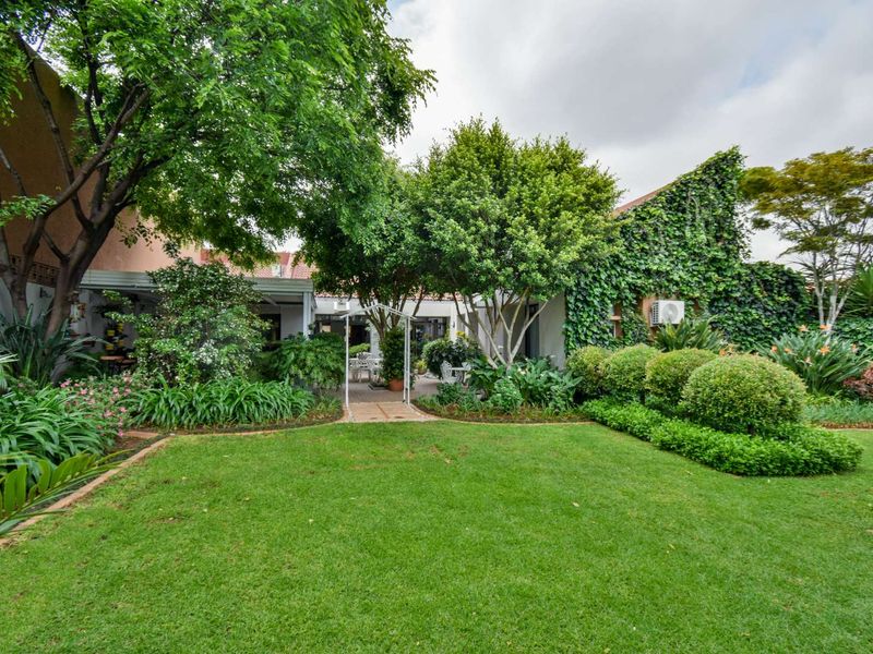 FULL TITLE IN 24/7 SECURE  ESTATE - Photo 2