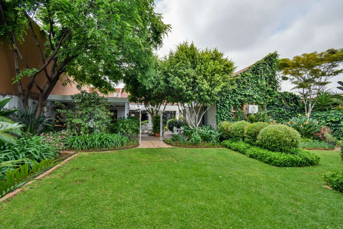 FULL TITLE IN 24/7 SECURE  ESTATE - Photo 2