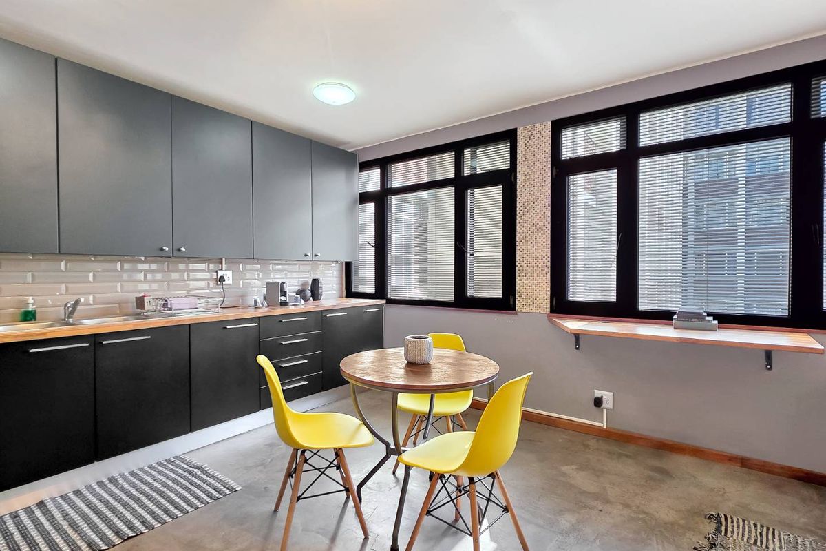 City Bowl Living Meets Boutique Hotel Comfort - Photo 2