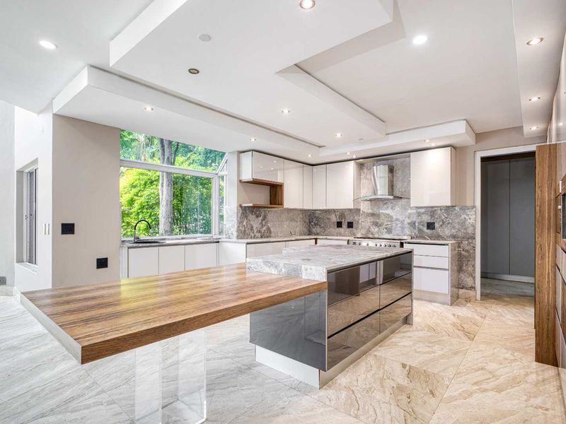 5 BEDROOM HOUSE FOR SALE IN FOURWAYS GARDENS - Photo 9