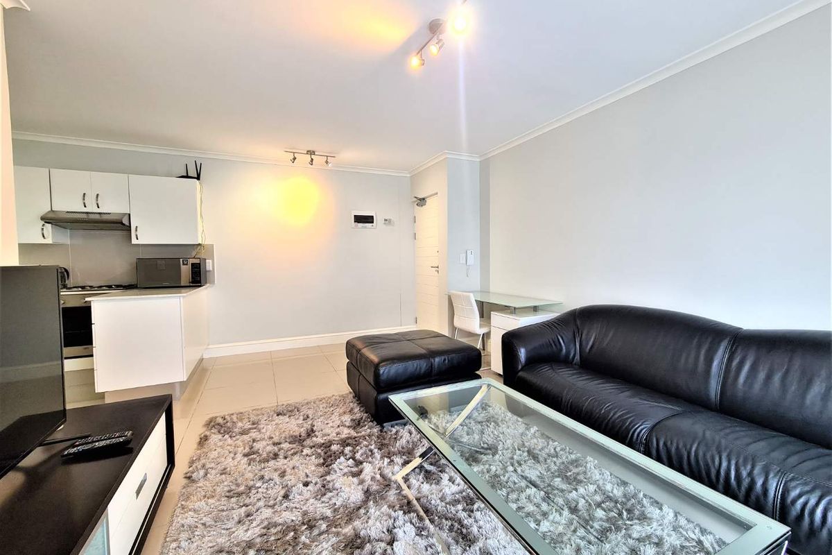 Modern & Secure 2 Bedroom Apartment - Photo 3