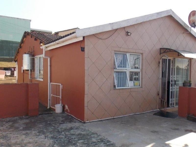 Perfect Family Home in Grove End Phoenix - Photo 2