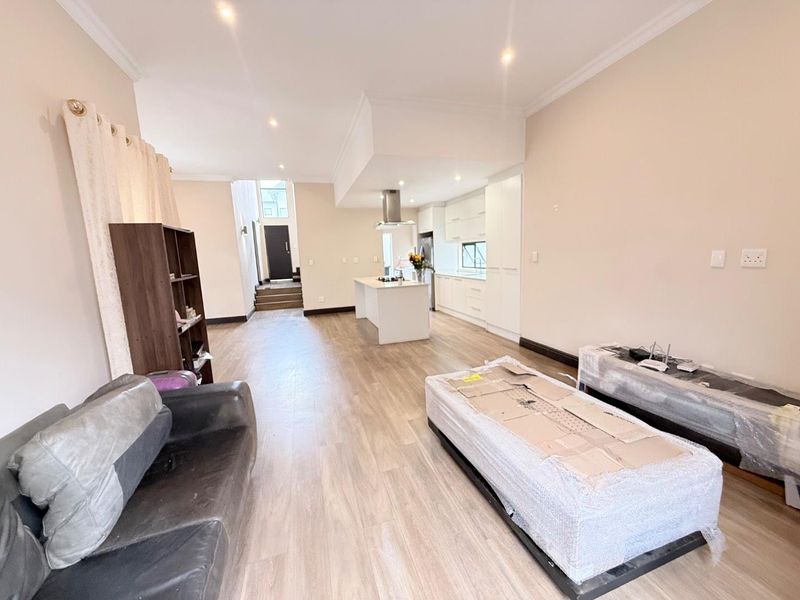 Spacious Serenity: Your Perfect Family Sanctuary Awaits! - Photo 10