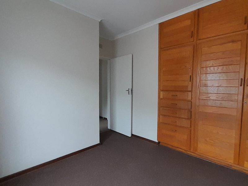 Retirement Home - Photo 10