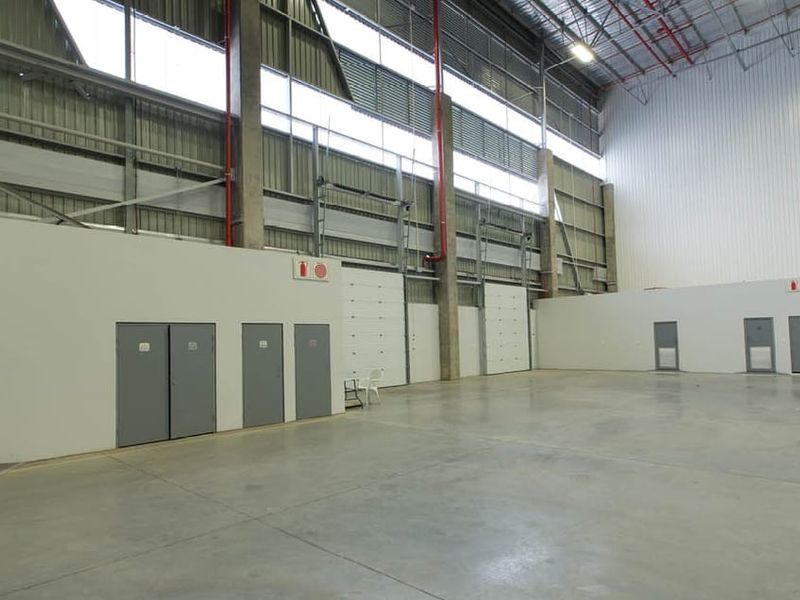 8 124m2 Waterfall Midrand Warehouse To Let - Photo 6