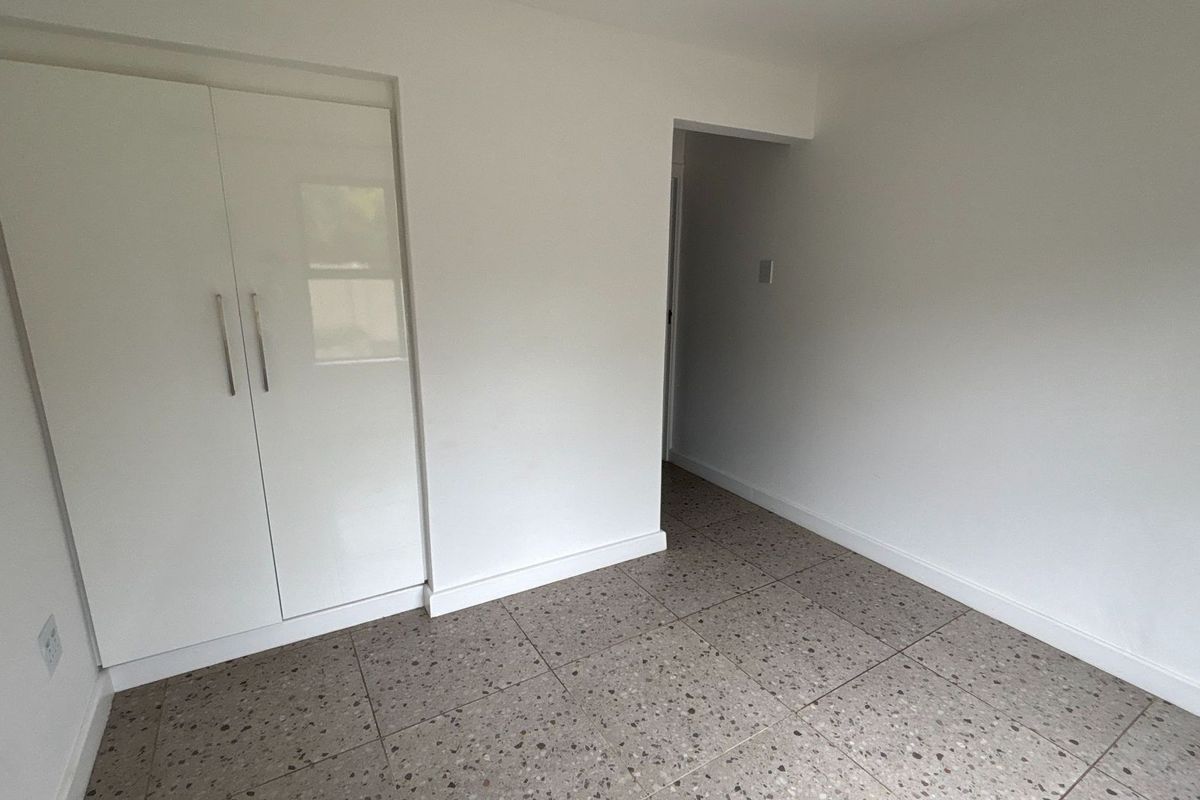 Contemporary 2-Bedroom Flat with Loft in Athlone, Pietermaritzburg - Photo 5