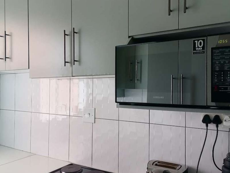 2 Bedrooms apartment for sale in Springs - Photo 8