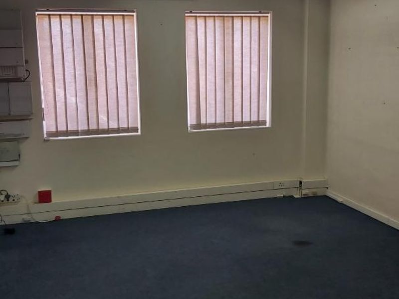 Offices to let in Newton Park. - Photo 9