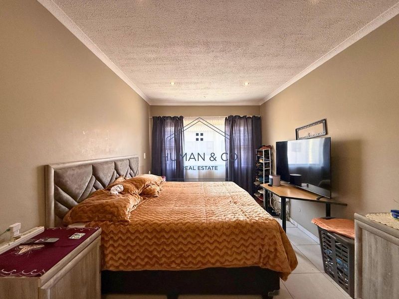 Modern 3-bedroom townhouse in town center - Photo 8