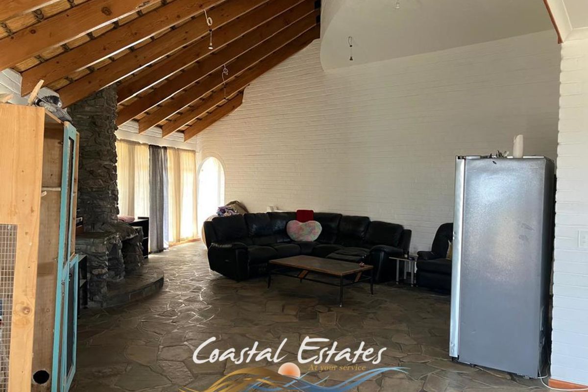 Idyllic 12-Hectare Smallholding with Stunning Views - Photo 4