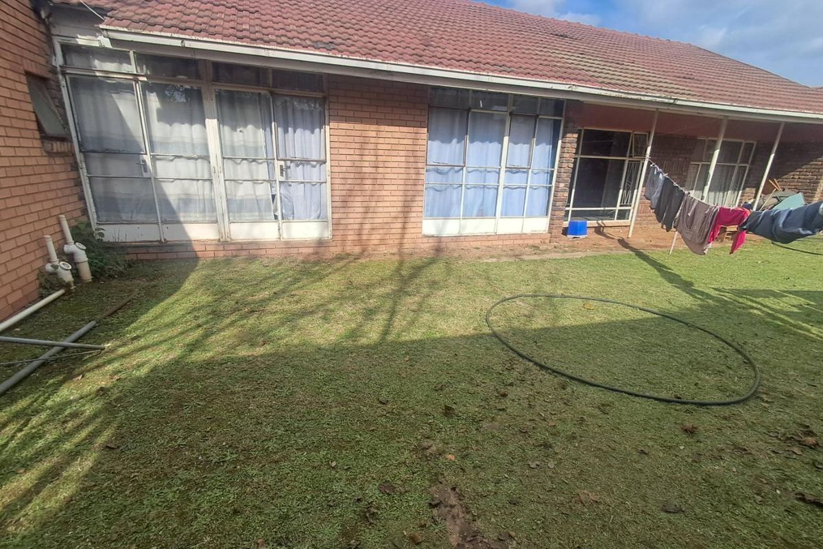 Multi Letting Property In Clayville Ext 01 - Photo 5