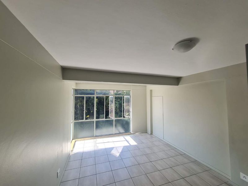 Lantana, Bachelor to rent - Photo 2