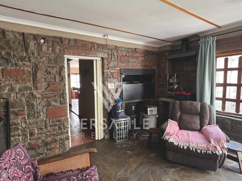 3 Bedroom Townhouse for sale in Welwitschia park, Pionierspark Ex 1 - Photo 4