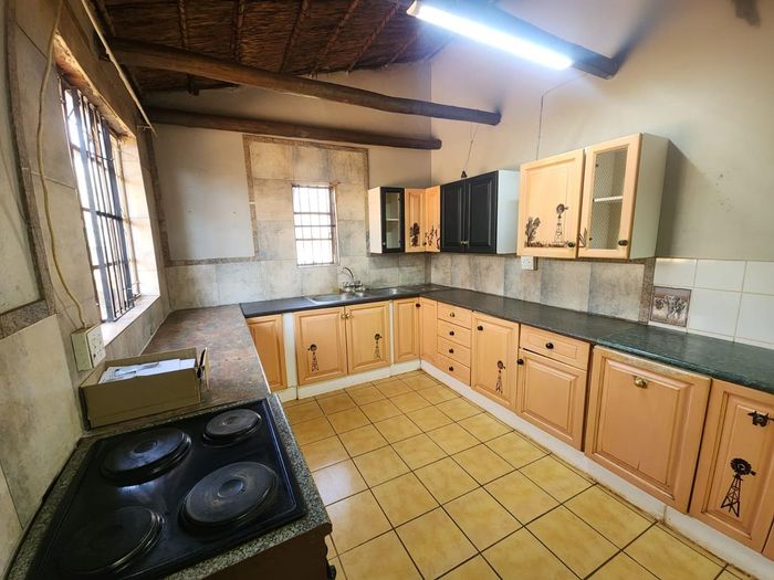 Property #2552396, House Rental Monthly in Onderstepoort AH