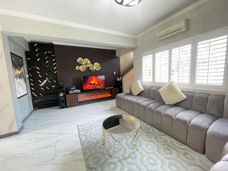 Step into a home where luxury, comfort, and clever design come together. - Photo 3