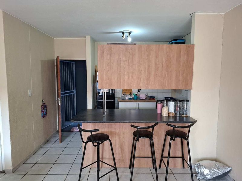 Spacious 3 bedroom flat in La Montagne - Photo 3