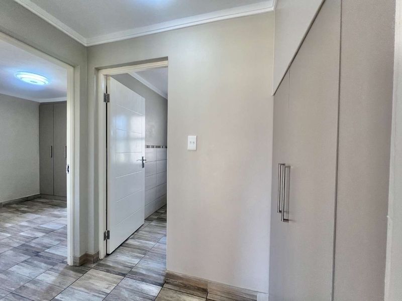 Modern Comfort Meets Estate Living – Spacious Corner Stand Home For sale - Photo 8