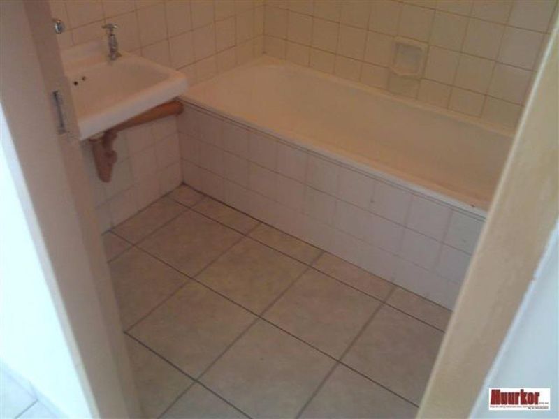 BACHELOR FLAT TO RENT IN ELOFFSDAL - Photo 9