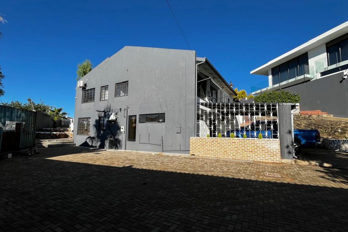 Luxury Living | Corporate Housing | Guesthouse Potential - Photo 5