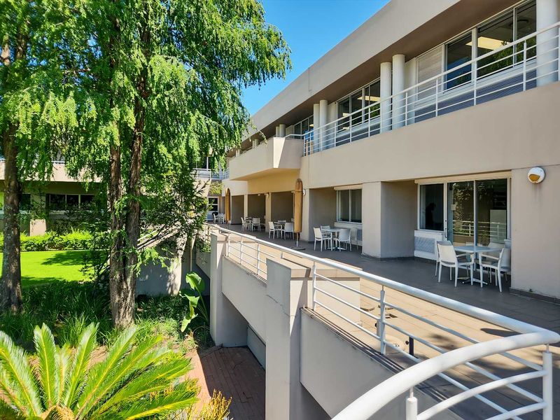 Private office space tailored to your business’ unique needs in Regus Woodmead Country Club Estate - Photo 2
