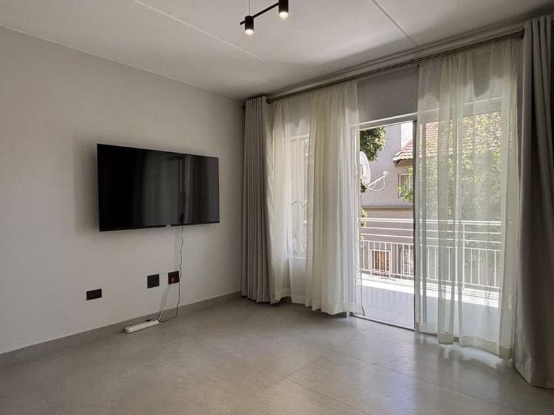 Modern 2 Bedroom, 2 Bathroom Apartment to Rent in North Riding - Photo 5