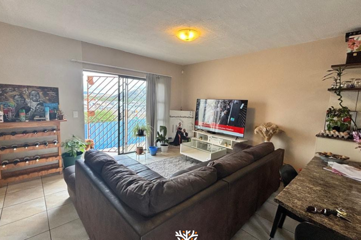 Duplex For Sale in Rocky Crest | N$1.85m - Photo 2