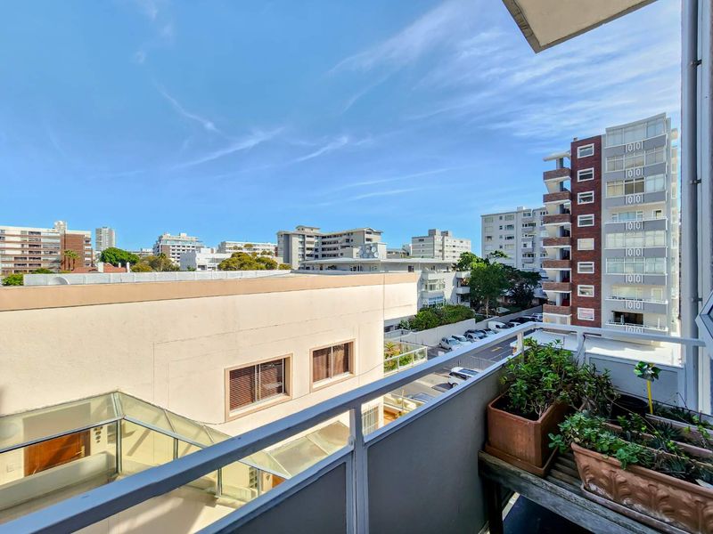 RENOVATOR’S DREAM! - Photo 4