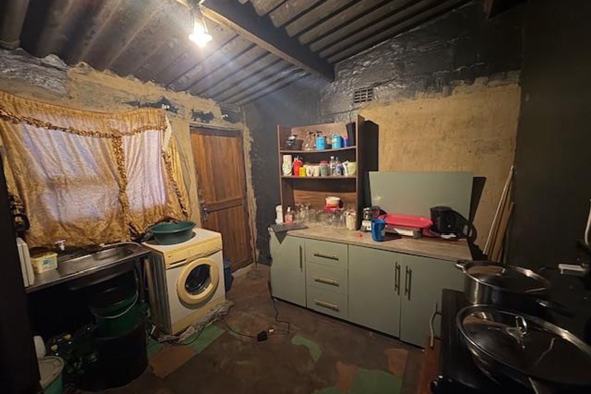 Investors dream in the heart of Tsakane - Photo 5