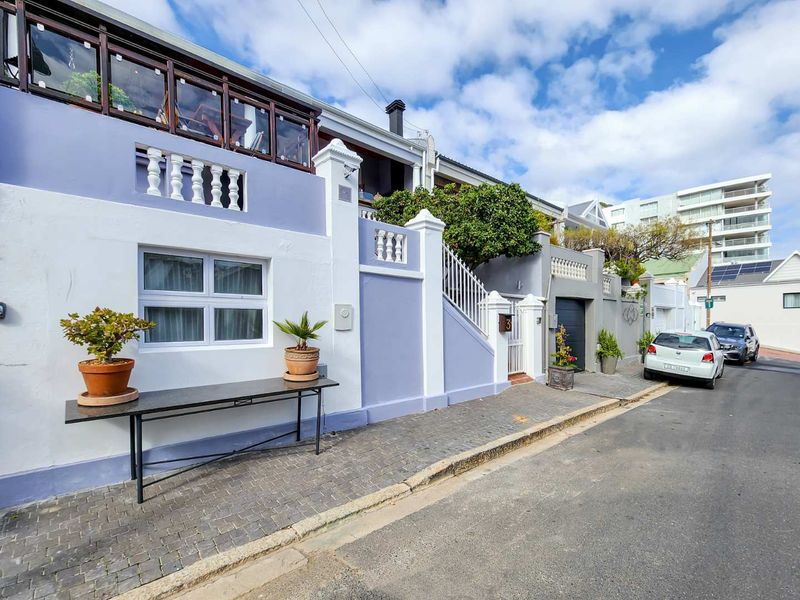 3 bedroom house with views in Upper Sea Point - Photo 3