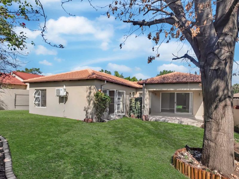 3 BEDROOM HOUSE FOR RENT IN CEDAR LAKES - Photo 2