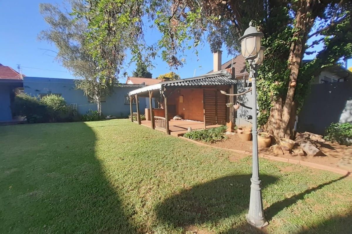 Escape the ordinary! Beautiful historic home. - Photo 3