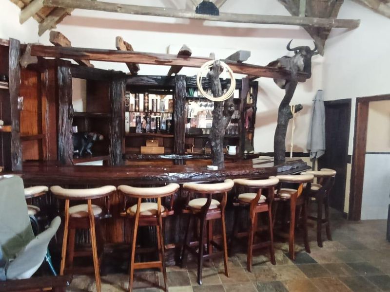 Game farm or Cattle farm. Hunters Cabins. Lodge. Coolroom. Slaughter facility. - Photo 5