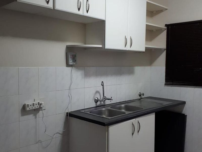 Own a Cozy 2-Bed Apartment in Central New Germany Today! - Photo 5